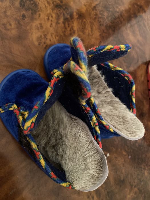 Детский ботинок