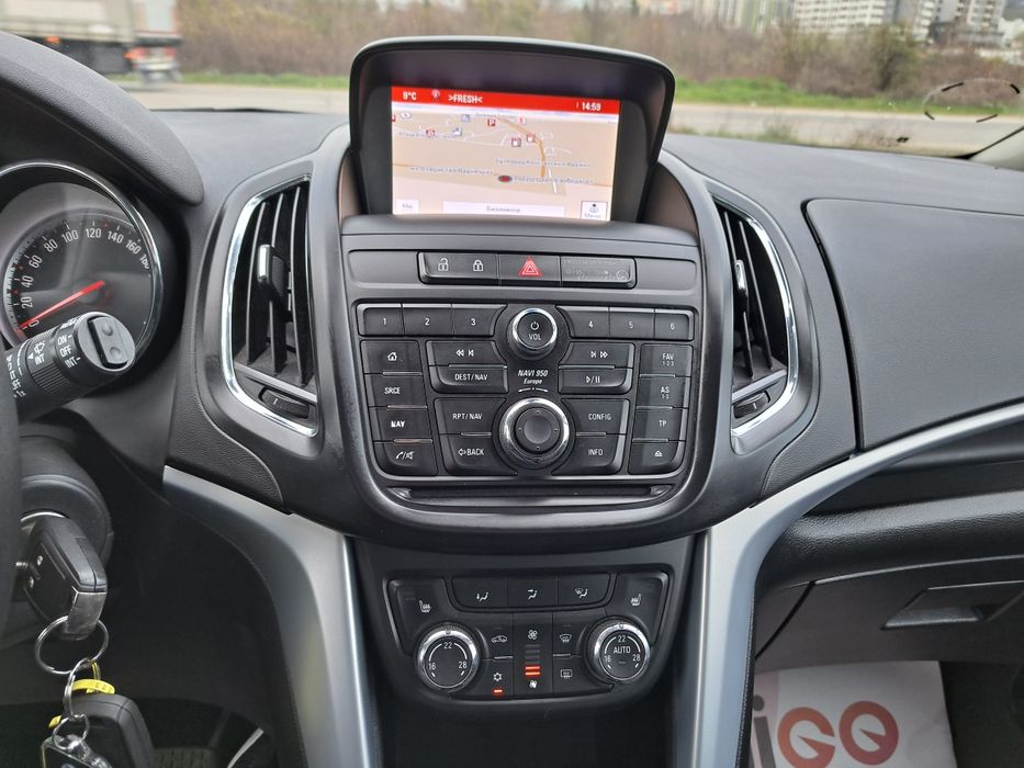 Опел Зафира 2015