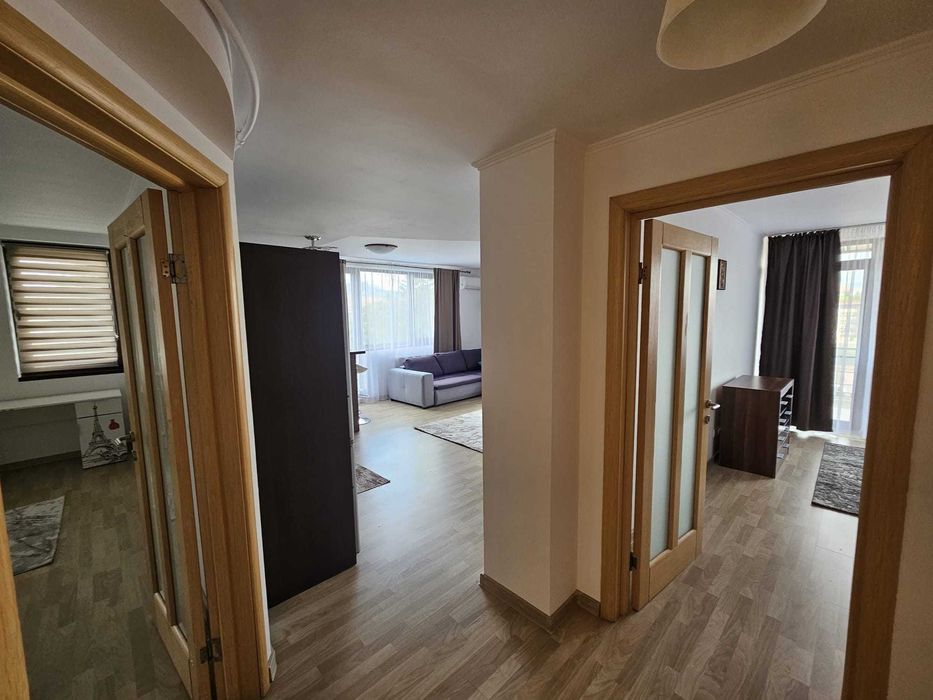 închiriez apartament 3 camere, ultracentral str. Zimbrului nr. 7