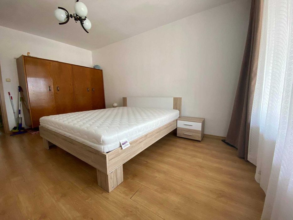 Дава се под наем Тристаен апартамент в Бургас, Славейков - 80 кв.м за 250 € - Снимка #9