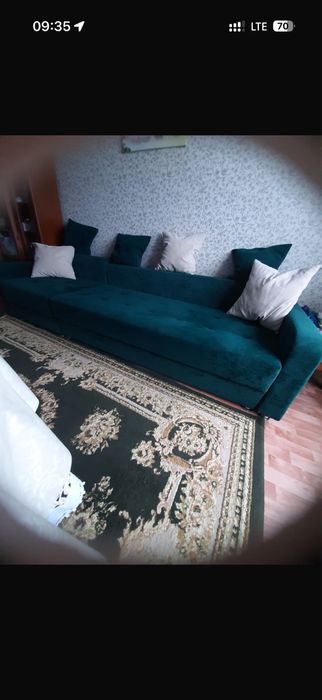 Продам диван в отличном состояние
