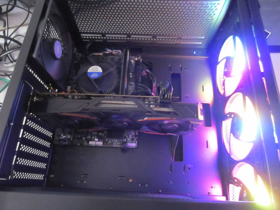 Геймърски  i5-6500, 16GB, с  GTX1070 8GB , 120GB  SSD,  500GB HDD