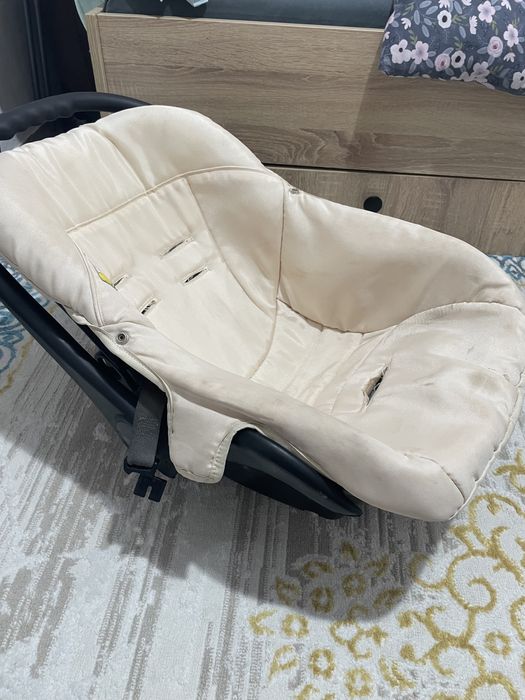 Продаю автокресло