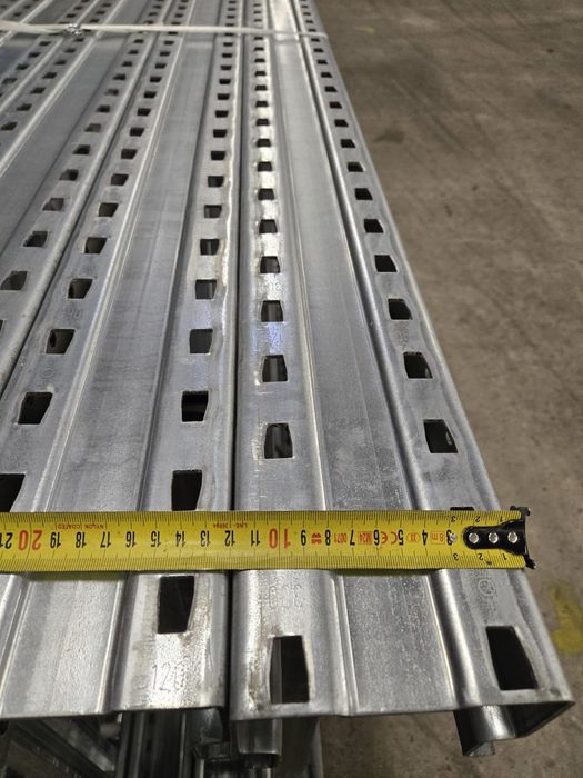 Rafturi metalice industriale zincate avem in stoc