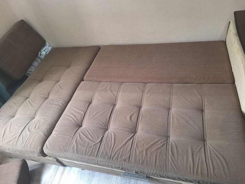 Продам угловой диван б/у