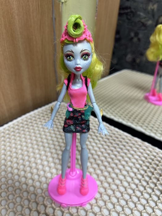 Продам  кукол   монстр хай!