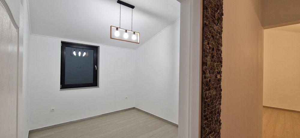 Casa (noua)de vanzare in Ludus