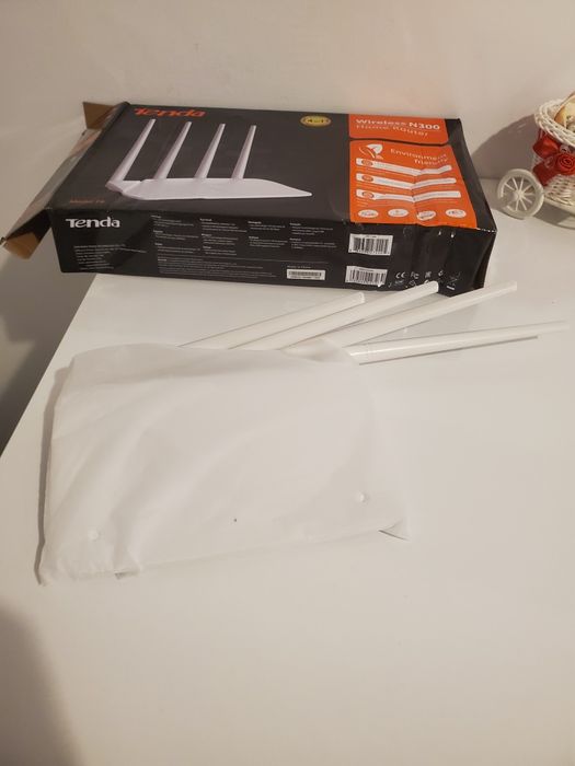 Router Tenda F6 N300 4 in 1, nou