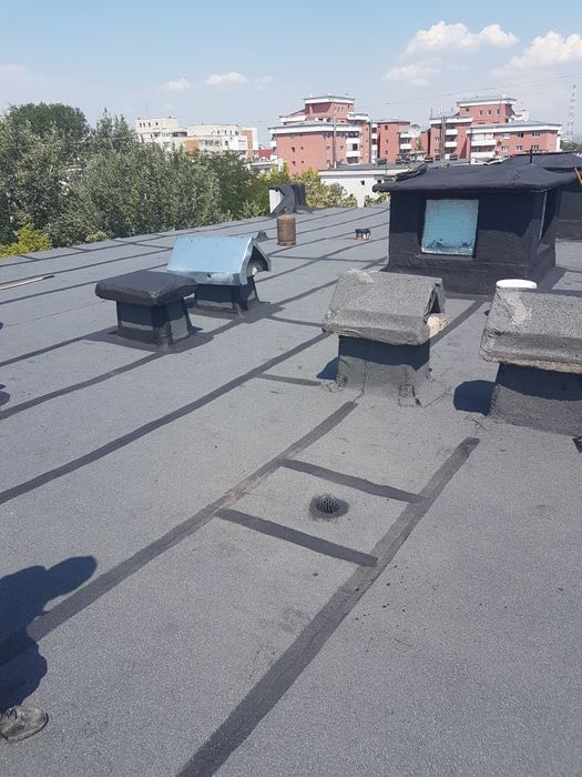 Executăm hidroizolatii reparații pluviale reparații hidroizolatii.