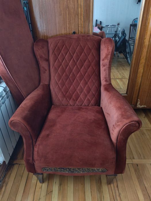 Продам диван с креслом