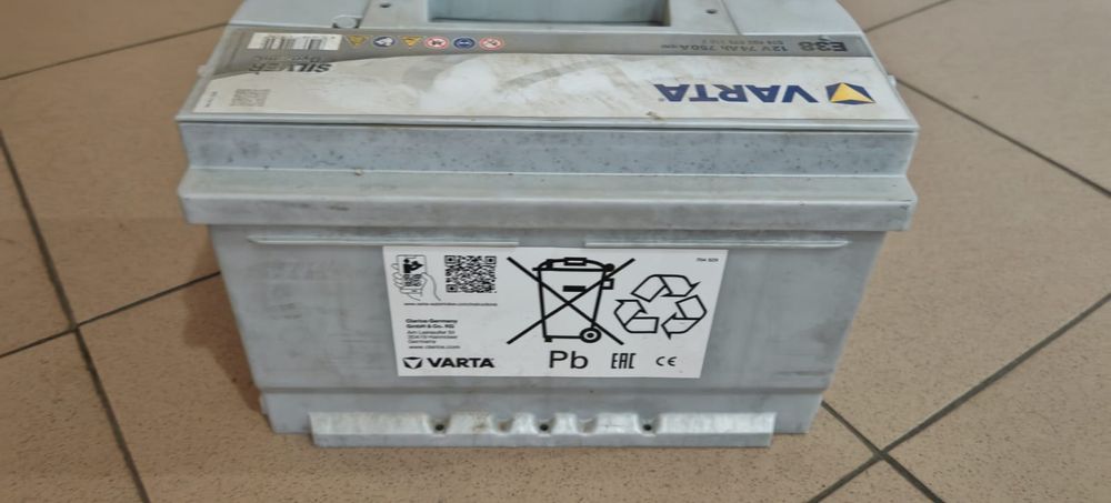 Vând baterie Varta Silver 74 Ah