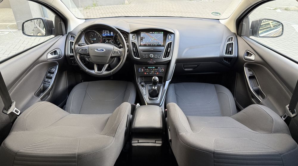 Ford Focus Titanium 02/2016 1.5TCI 120CP