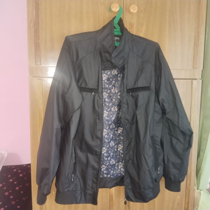 Продам  мужские куртка