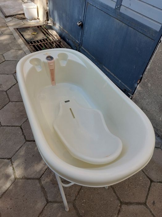 Комплект вана със стойка