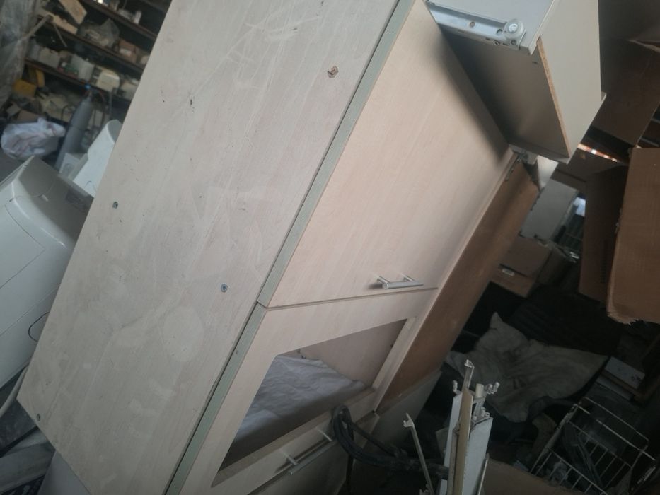 Продам кухоную мебель гарнитур