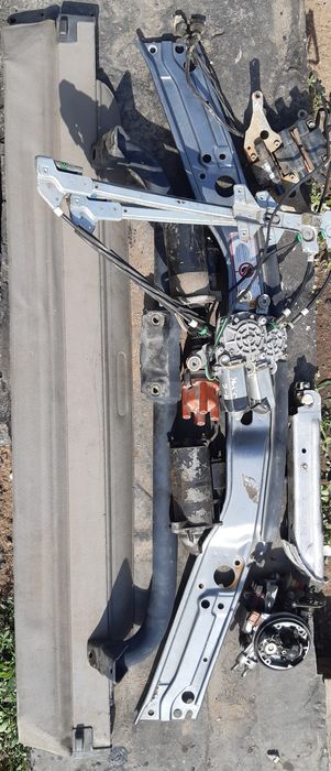 Запчасти Audi 100.