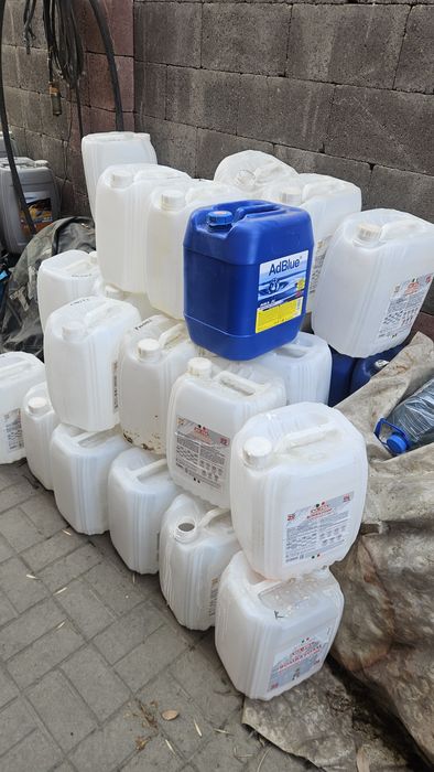 Канистры 20литров