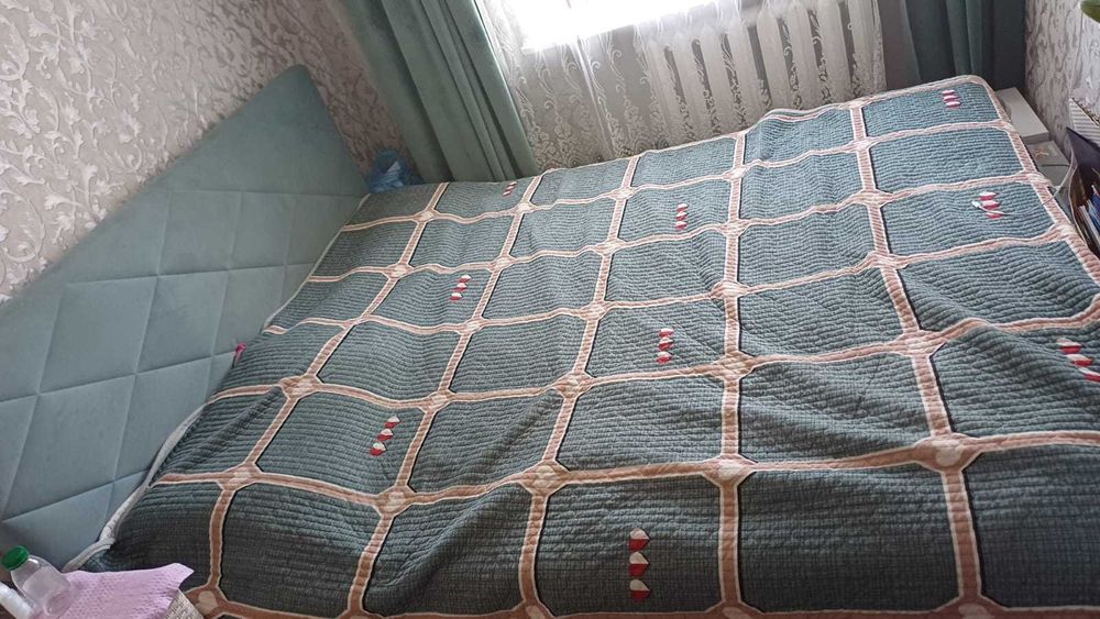 Продам двухспальную кровать
