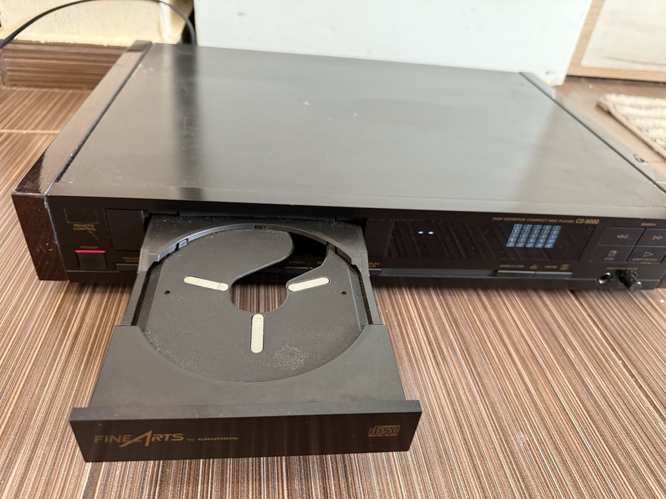 Fine Arts CD9000 Качествен CD plaeyr