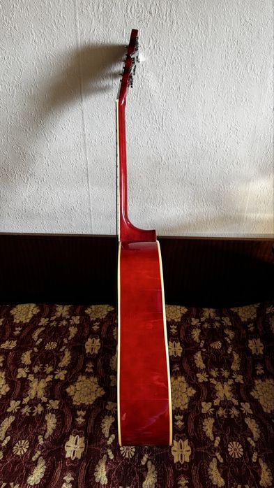 Акустична китара “Karina”