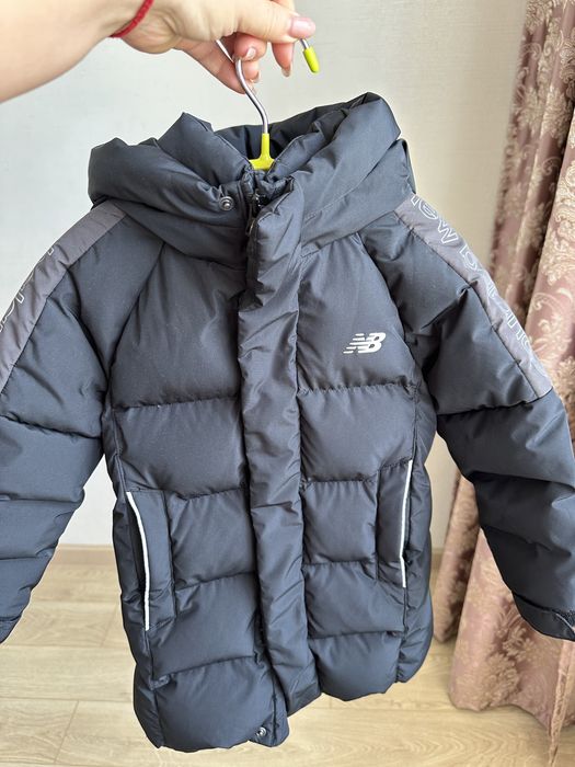 Продаю детский пуховик New Balance.