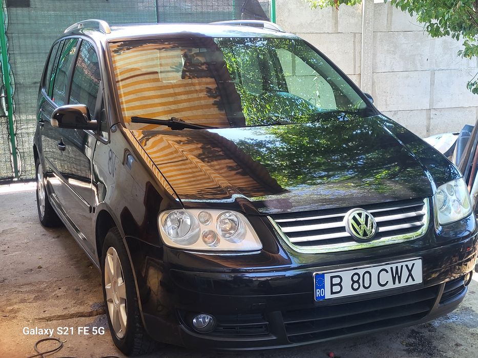 VOLKSWAGEN Touran 2006