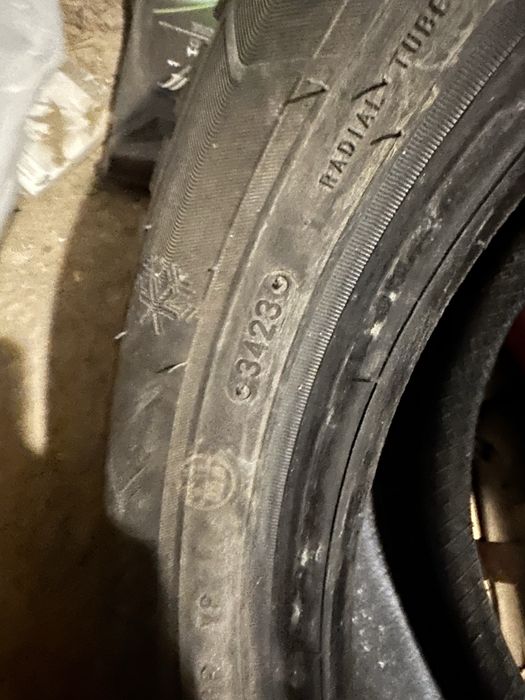 Продам шины 225/50/17