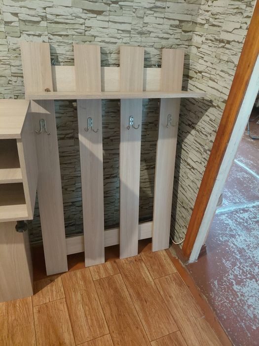 Срочно Продам шкаф для прихожей