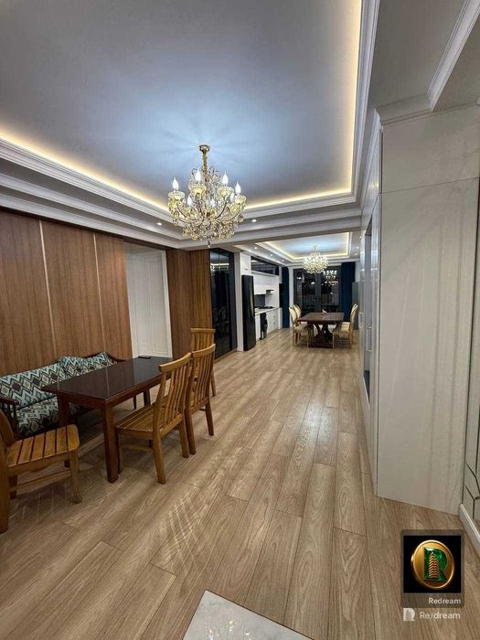 Сдается огромная квартира возле Seoul Mun, 4/2/10 150кв.м.