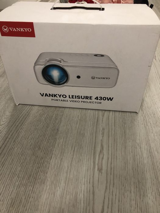 Videoproiector nou vankyo