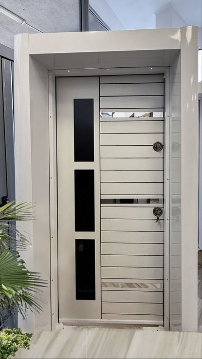 Врата входна за външни условия Snow white