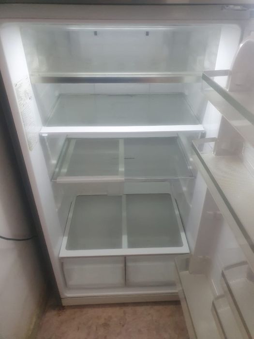 холодильник в хорошом состояний