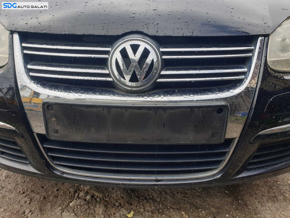 Bara Spoiler Fata Completa cu Grila cu Emblema Volkswagen Golf 5 Break Combi 2004 - 2008 Culoare LC9X [LC0802]