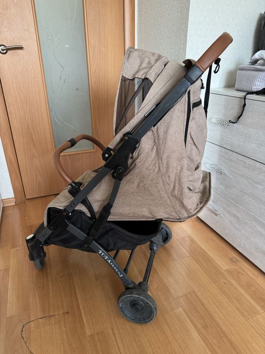 Коляска прогулочная