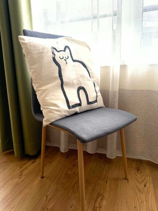 Интериорни скандинавски столове.