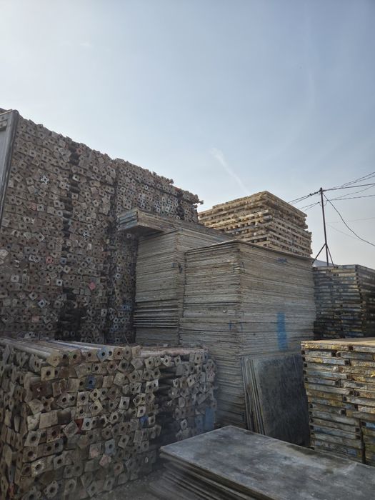 Аренда опалубки строительные леса телескопические стойки фанера