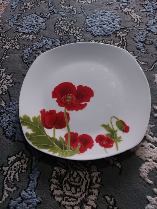 Продам тарелки  набор Персона