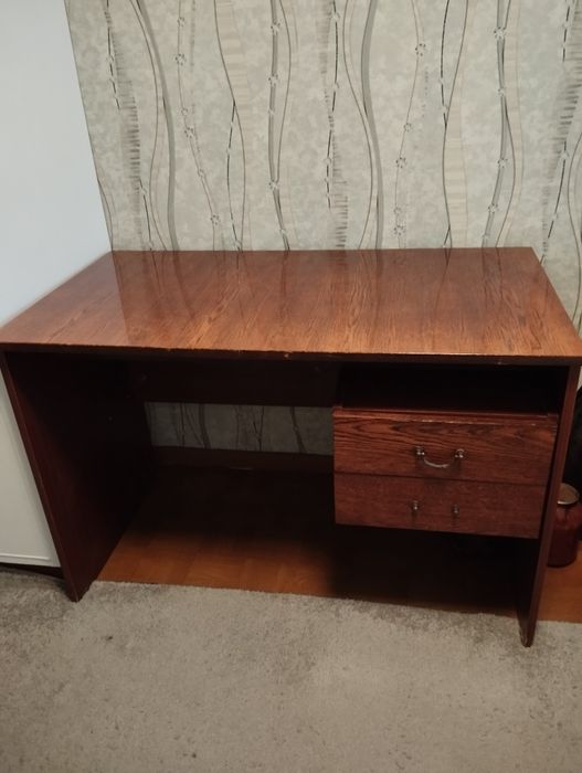 Продам письменный стол