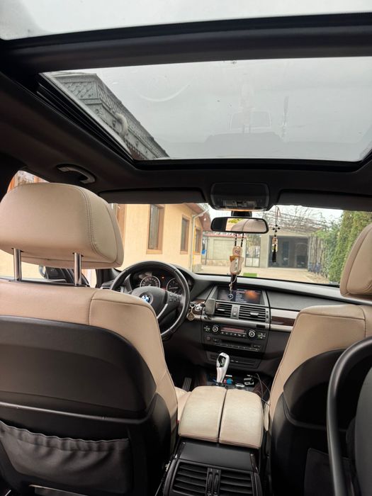 BMW x5 , 3.0 , 245 cai , an 2010