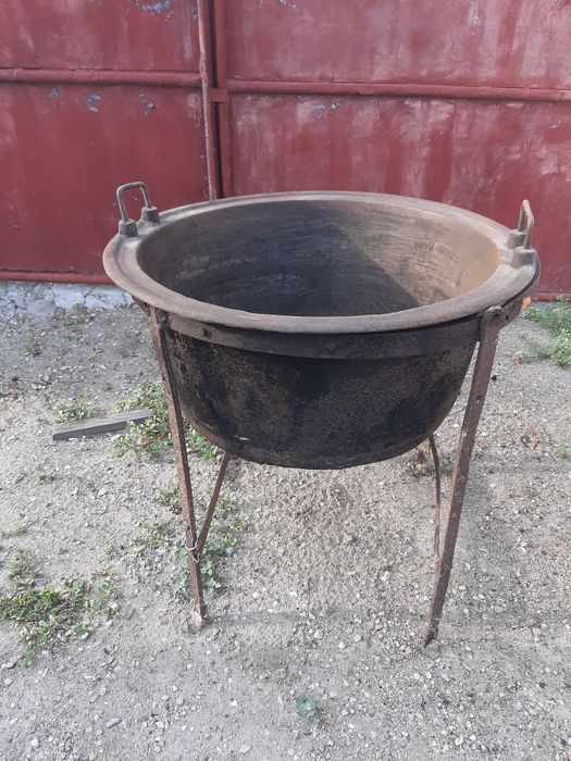 Vand Cazan de fonta inpecabil de 100 L !!