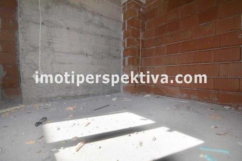 Продава се Тристаен апартамент в Пловдив, Кючук Париж - 92 кв.м за 1636 €/кв.м - Снимка #5