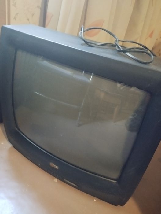 Телевизор  LG б/у