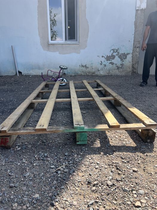 Продам поддоны лапша
