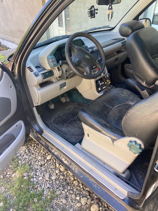 De vanzare land rover