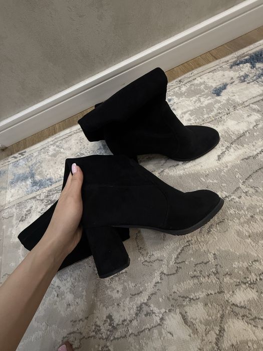 Продам женские сапоги-ботфорты