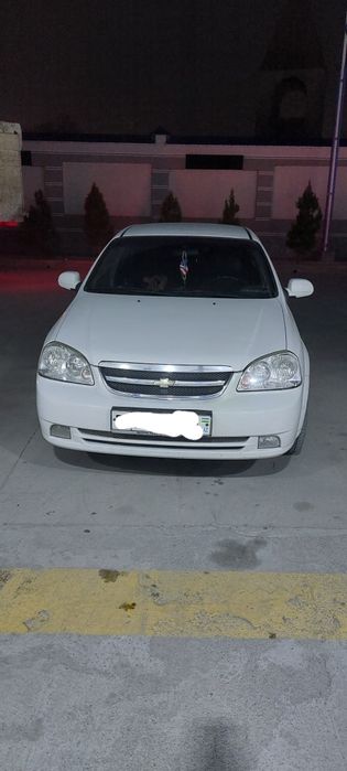 Lasetti 1.8 2012 yil  kansaner pult bor moshina toza