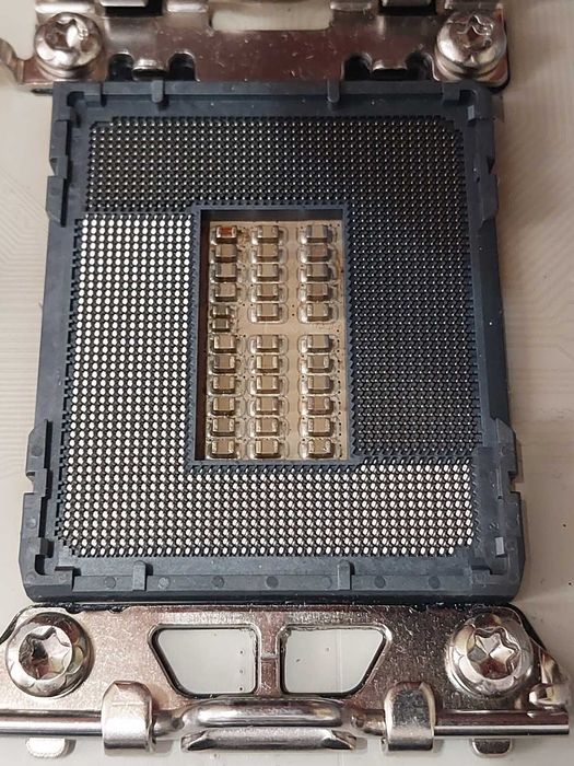 Intel Core i9 13900 + Gigabyte Z790 Aorus Elite AX ICE Wi-Fi DDR5