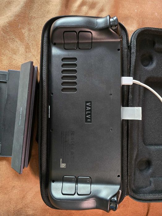 Steamdeck 256gb + Docking + MicroSD