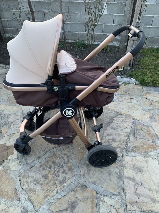 детска количка и кошче за автомобил