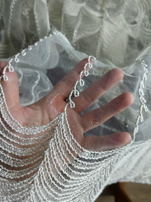 Продам шторы белые
